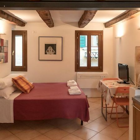 In The Heart Of Biennale Ac Wi-Fi Apartment Venice Exterior photo