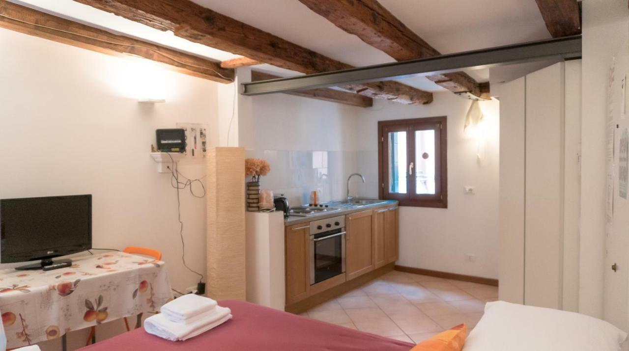 In The Heart Of Biennale Ac Wi-Fi Apartment Venice Exterior photo